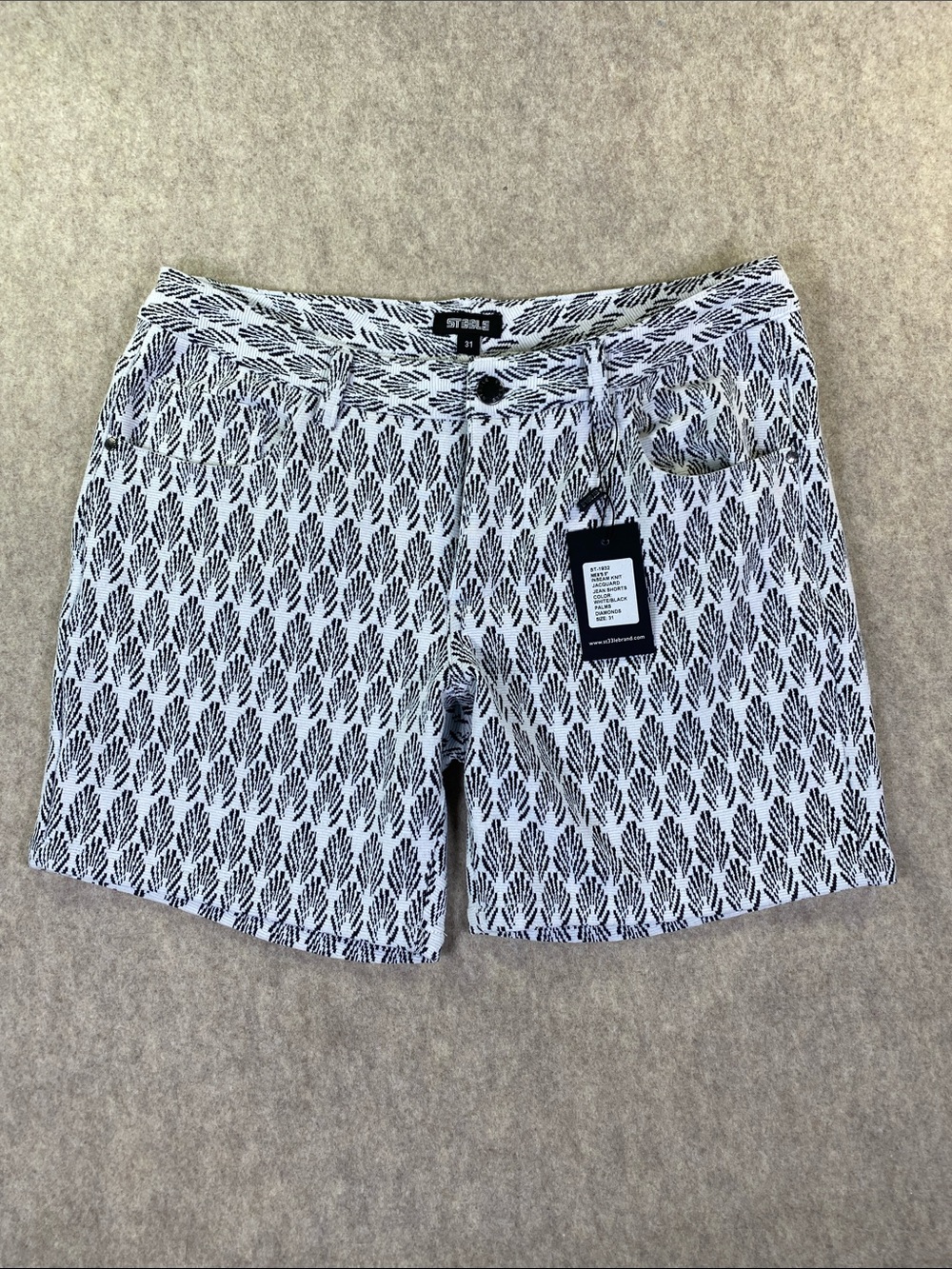 NWT ST33LE 5” Black & White Palms Printed Jacquard Shorts